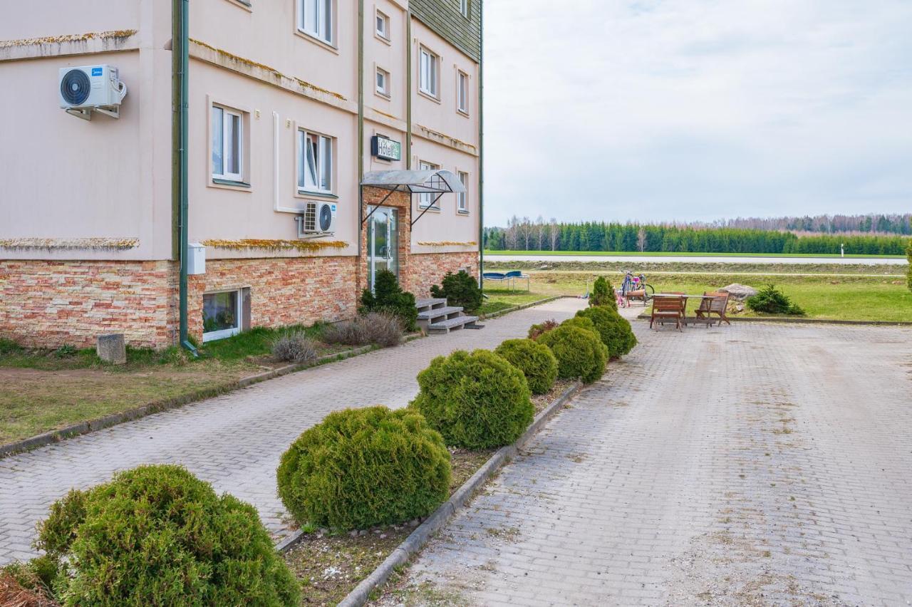 Kambja Kodud Hotell Exteriör bild